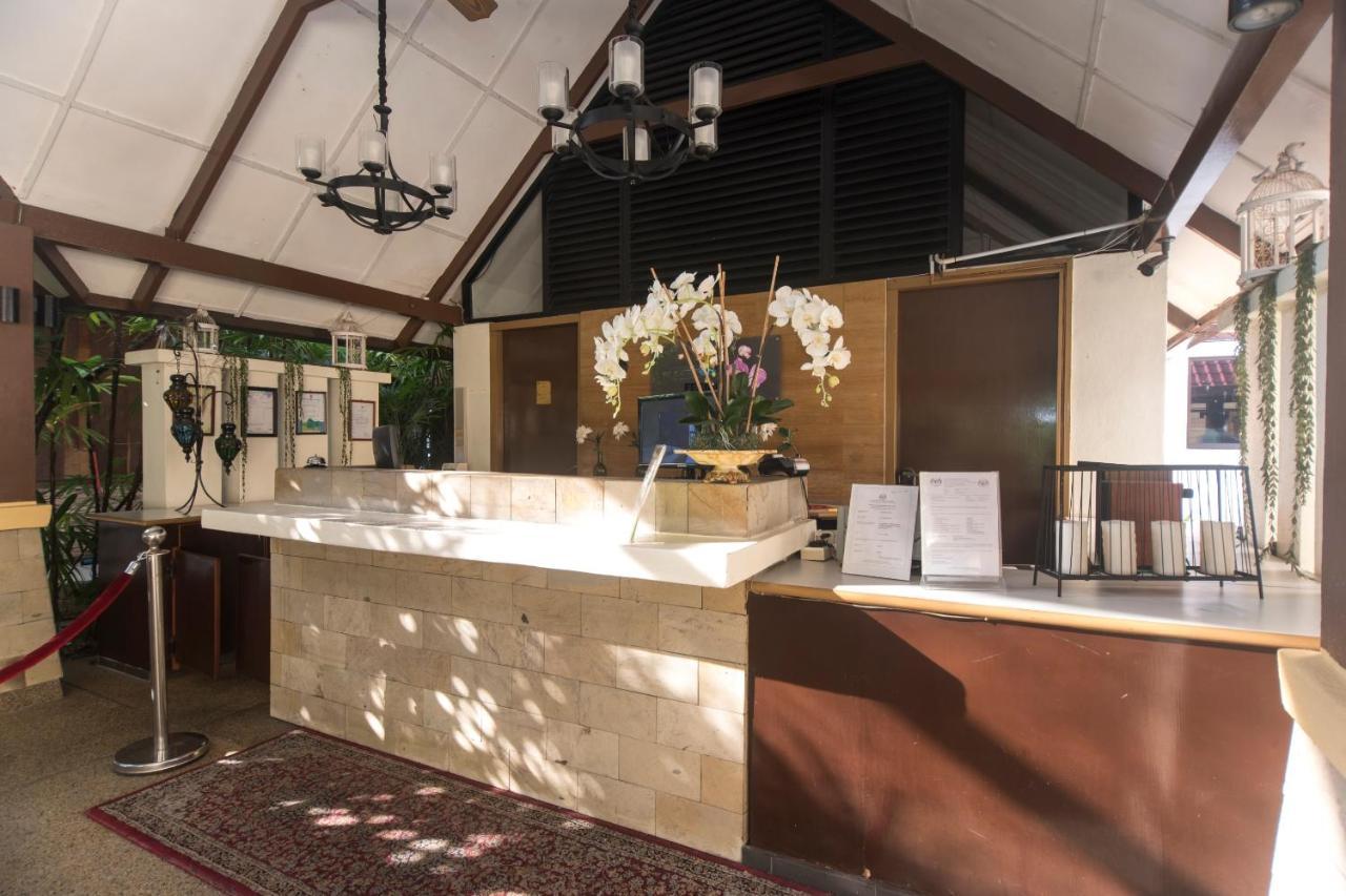 Oyo 1149 Feringghi Hotel Batu Ferringhi Zewnętrze zdjęcie