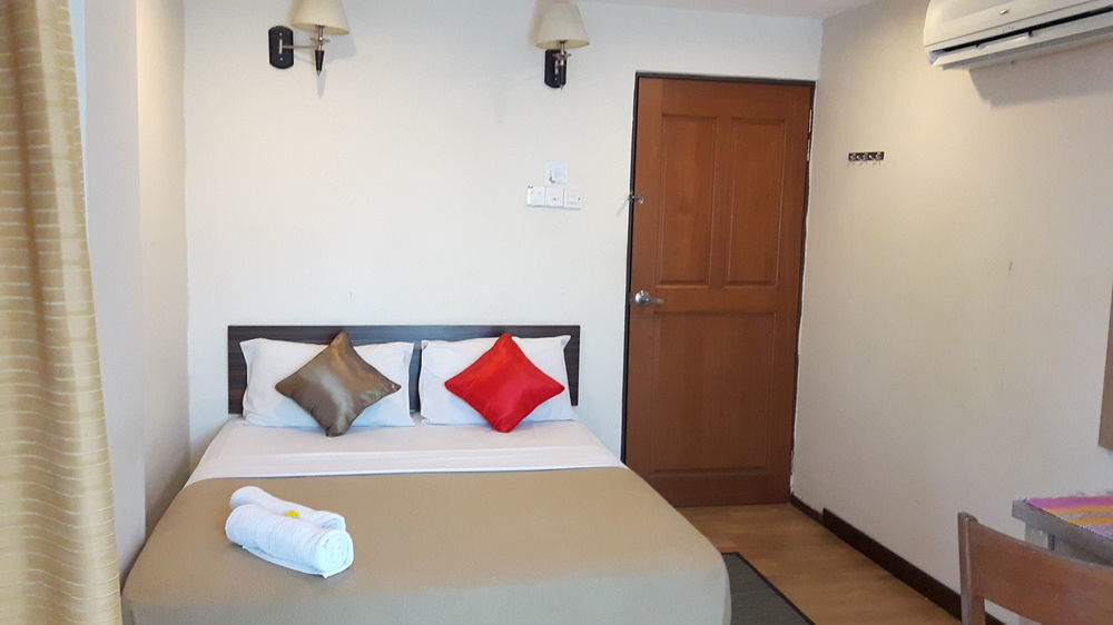 Oyo 1149 Feringghi Hotel Batu Ferringhi Zewnętrze zdjęcie
