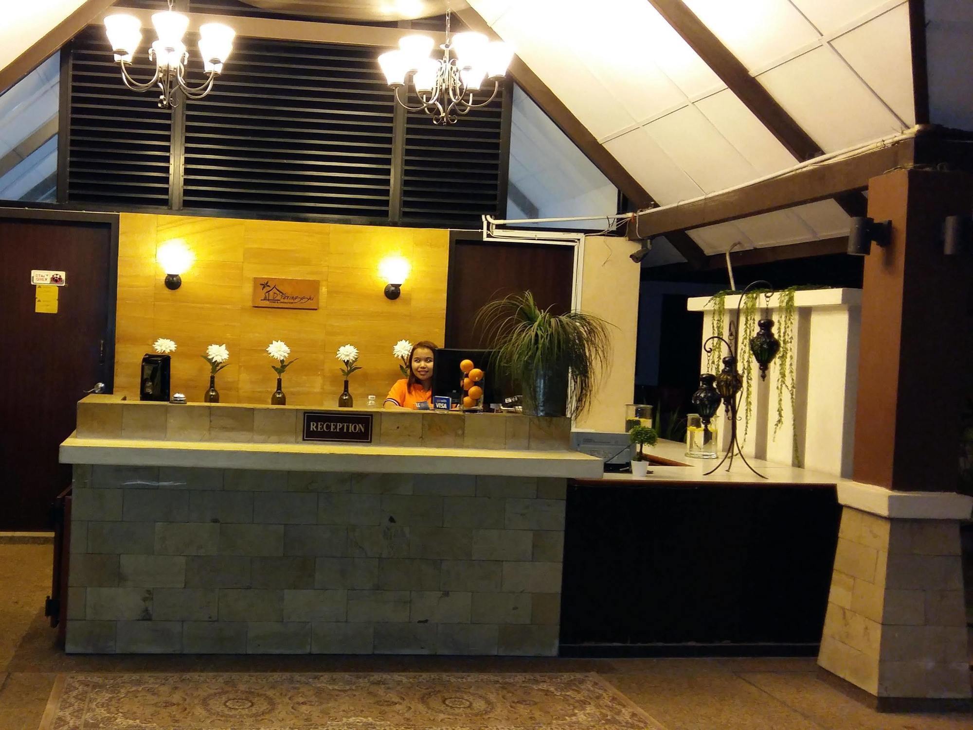 Oyo 1149 Feringghi Hotel Batu Ferringhi Zewnętrze zdjęcie