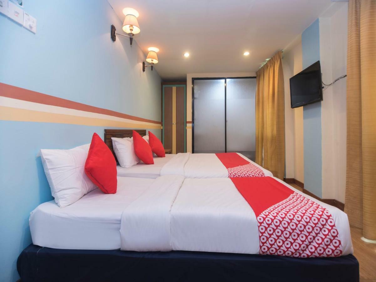 Oyo 1149 Feringghi Hotel Batu Ferringhi Zewnętrze zdjęcie