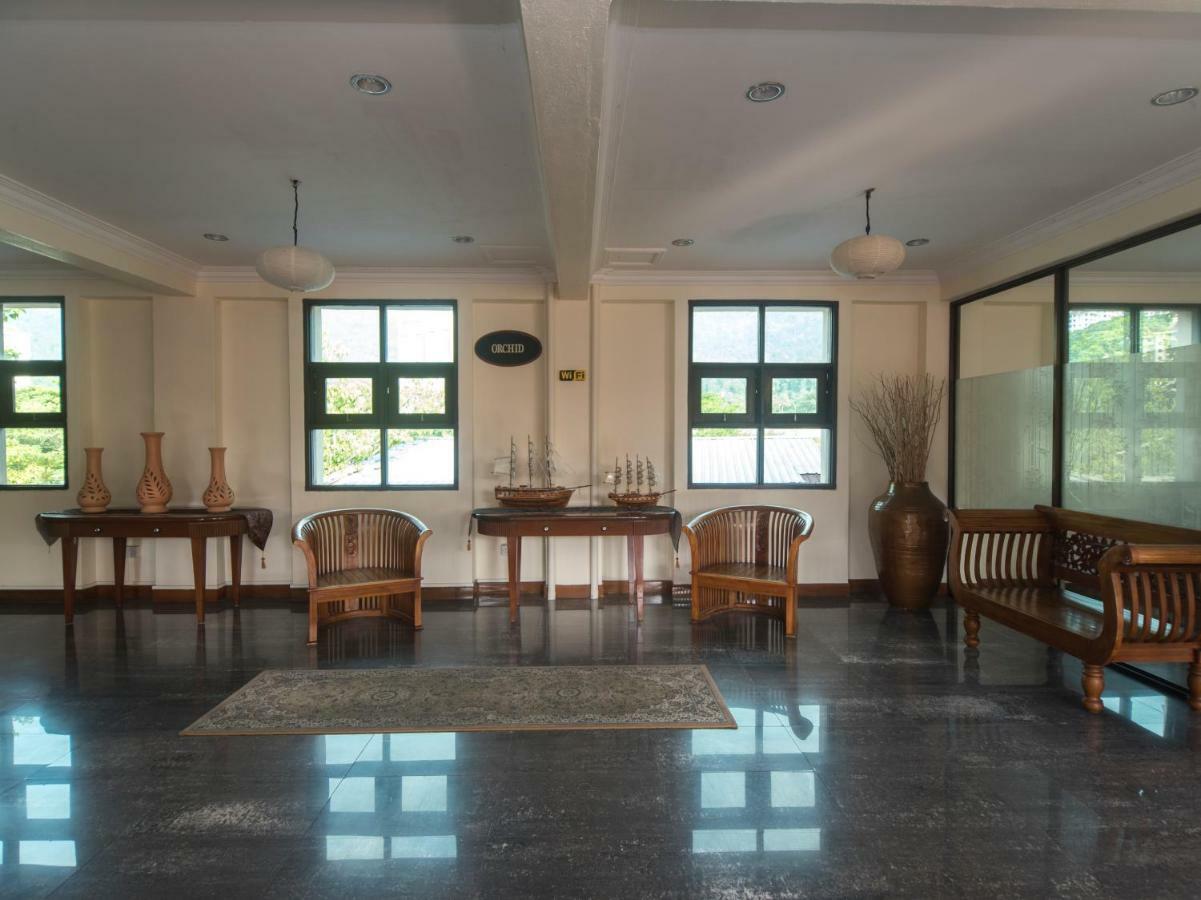 Oyo 1149 Feringghi Hotel Batu Ferringhi Zewnętrze zdjęcie