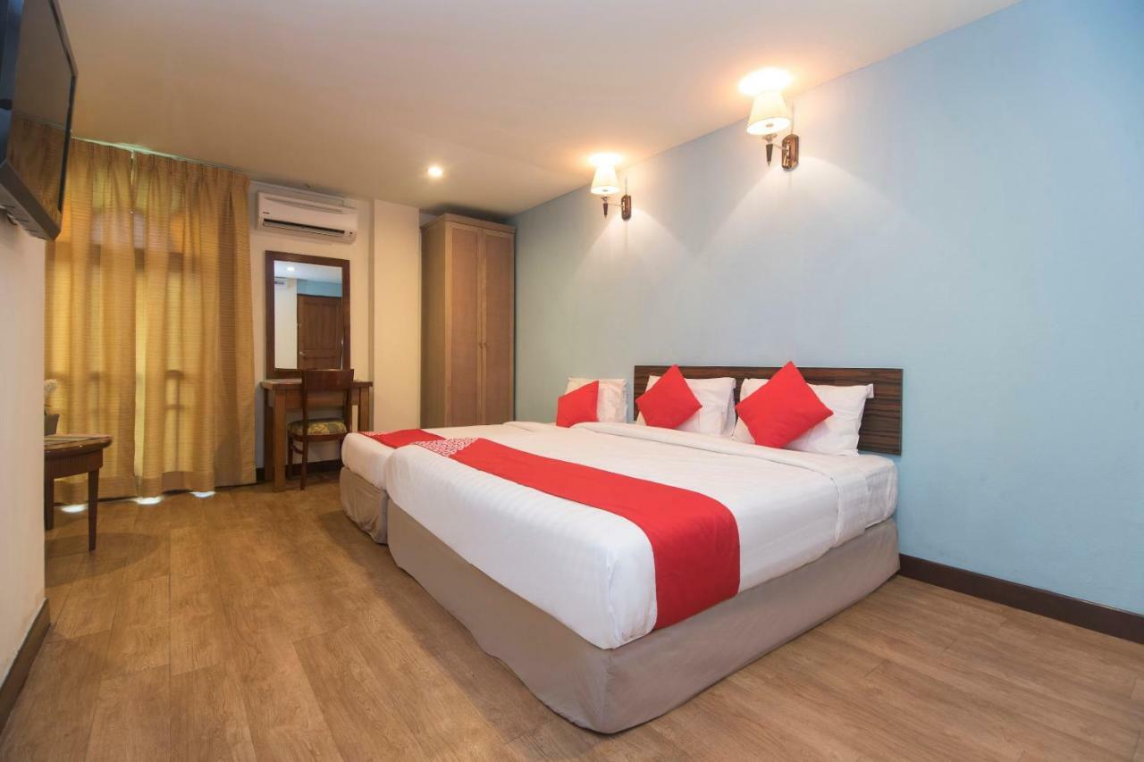 Oyo 1149 Feringghi Hotel Batu Ferringhi Zewnętrze zdjęcie