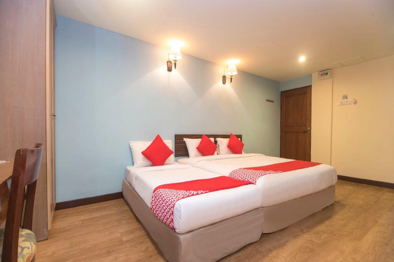 Oyo 1149 Feringghi Hotel Batu Ferringhi Zewnętrze zdjęcie